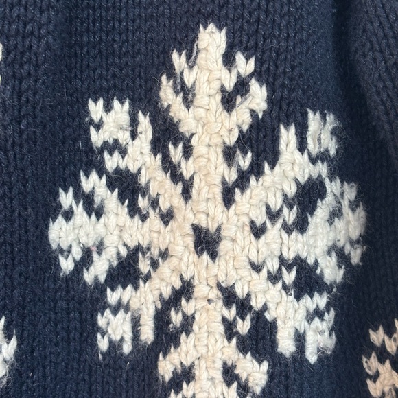 Eddie Bauer THICK Navy and Rabbit Hair White Snowflake Cardigan Medium - Picture 4 of 4